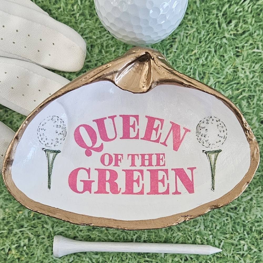 Queen Of The Green Clamshell